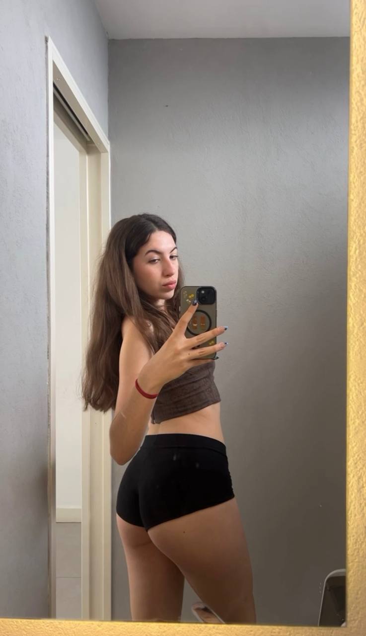 Amber in her underwear in Bekasi